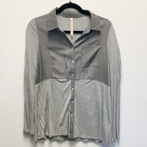 Hem & thread two tone button down grey blouse